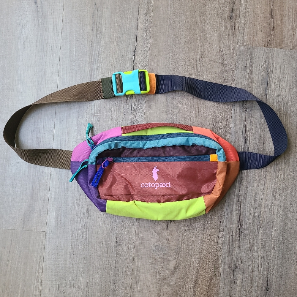 NWOT Cotopaxi Multicolor Del Día Fanny Pack